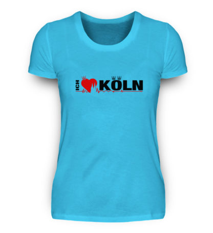 Himmel-blaues Damen-T-Shirt mit "Ich liebe Köln" Aufdruck; mittig auf Brust wobei ein rotes Herz das Wort Liebe symbolisiert und das Wort ich hochkant, während das Wort Köln waagerecht geschrieben ist - Somit kann das Motiv auf dem T-Shirt aus Entfernung auch als "I love Köln" gelesen werden.