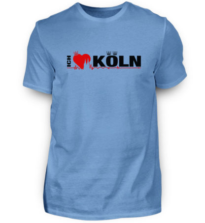 Aqua-türkises T-Shirt mit "Ich liebe Köln" Aufdruck; mittig auf Brust wobei ein rotes Herz das Wort Liebe symbolisiert und das Wort ich hochkant, während das Wort Köln waagerecht geschrieben ist - Somit kann das Motiv auf dem T-Shirt aus Entfernung auch als "I love Köln" gelesen werden.