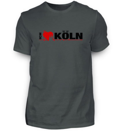 Massiv-graues T-Shirt mit "Ich liebe Köln" Aufdruck; mittig auf Brust wobei ein rotes Herz das Wort Liebe symbolisiert und das Wort ich hochkant, während das Wort Köln waagerecht geschrieben ist - Somit kann das Motiv auf dem T-Shirt aus Entfernung auch als "I love Köln" gelesen werden.